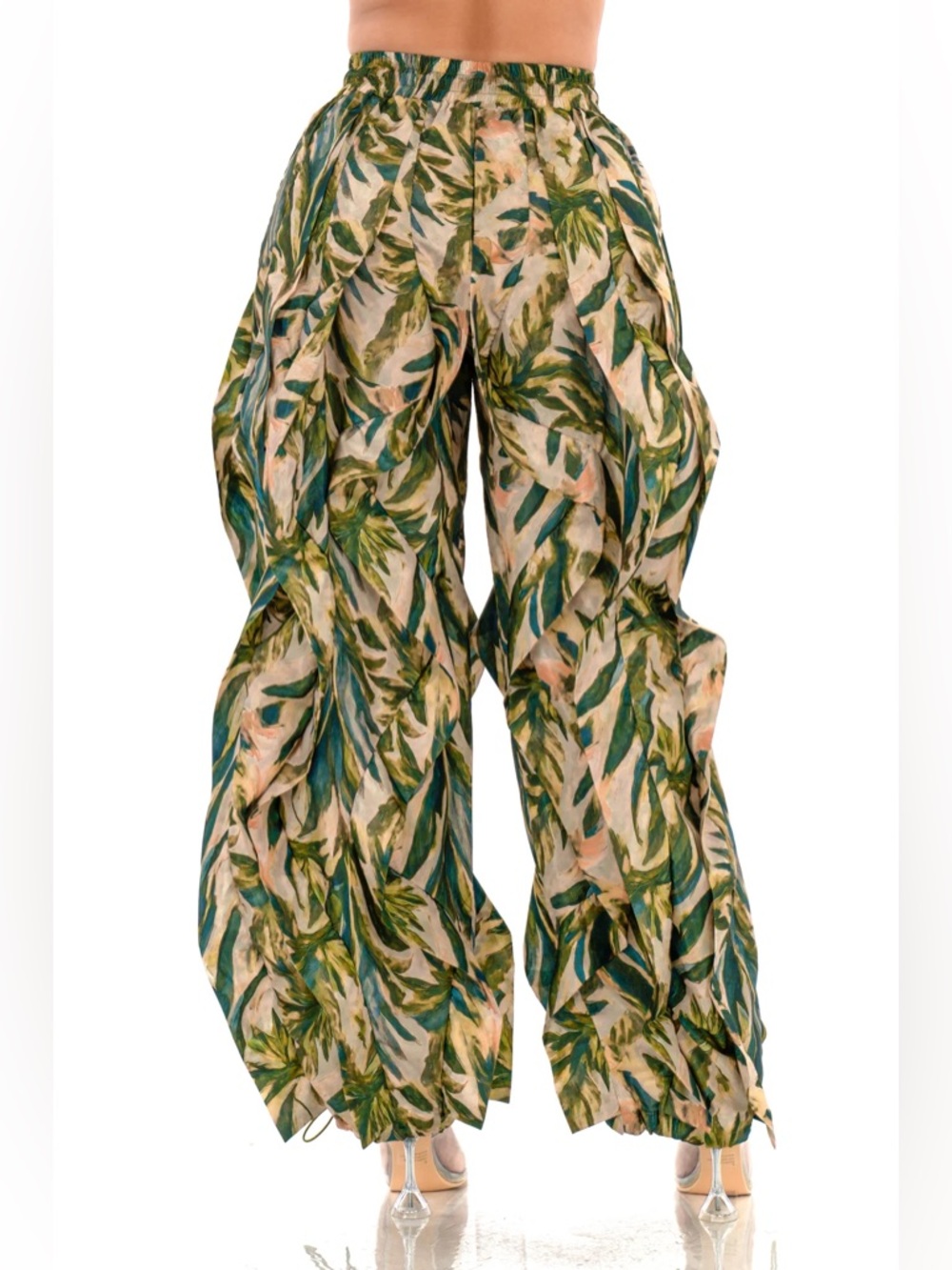 Deer Print Wavy Ruffle Pants - Picture 9 of 10